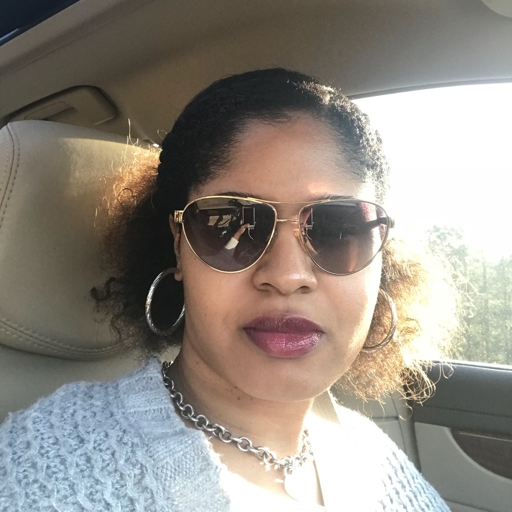 Meet your Posher, Nicole